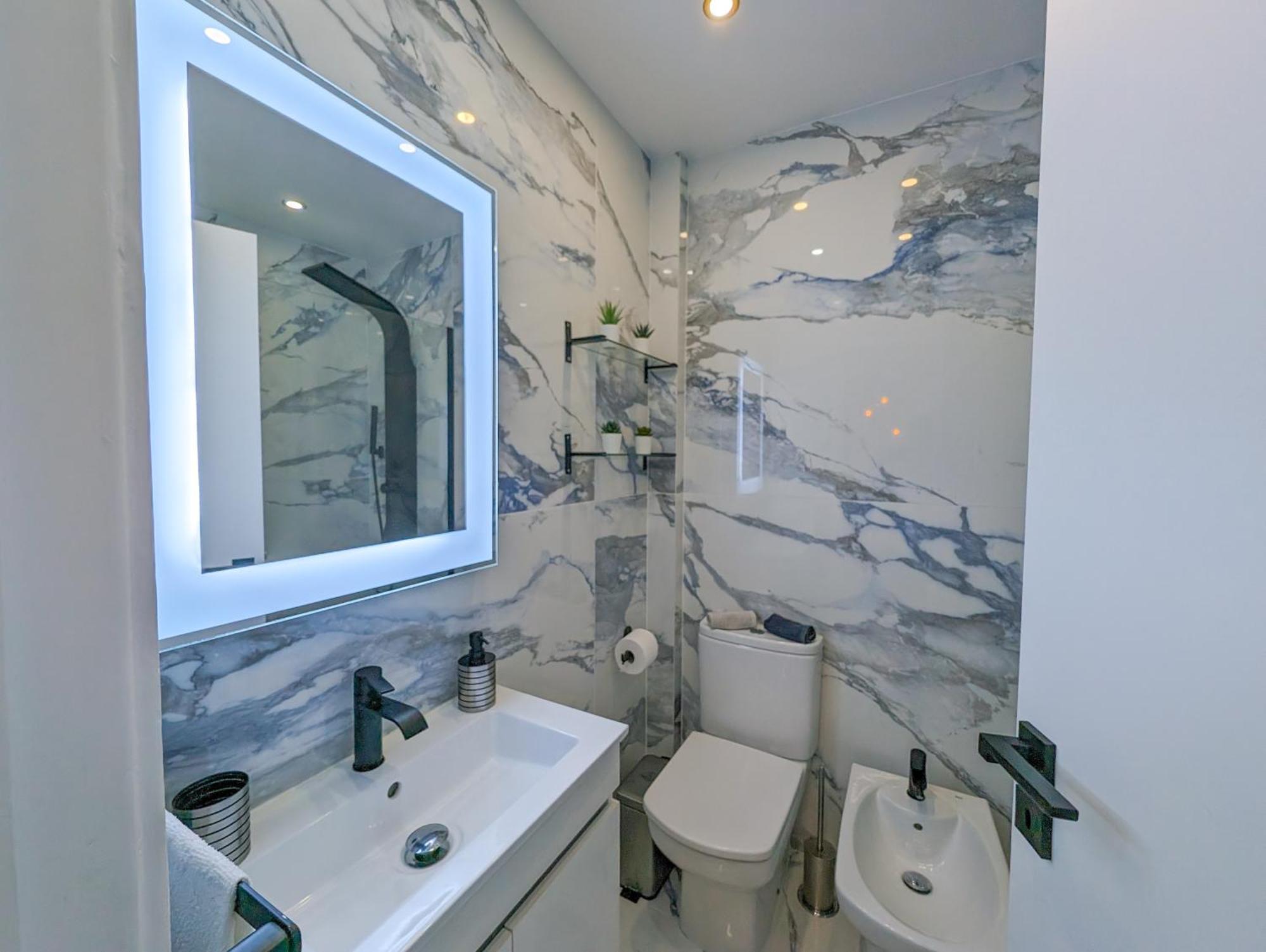 2 Room Condo - 5 Mins From Costa Da Caparica Beach & Bars Exterior foto